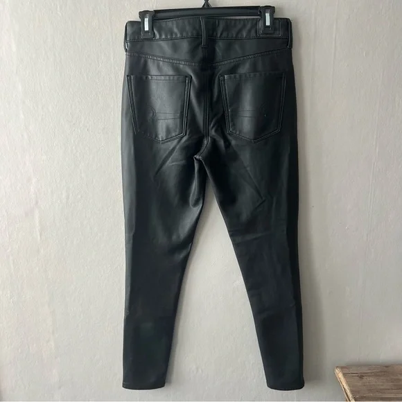 American Eagle Faux Leather Black Hi Rise Jeggings Size 6 - Picture 3 of 6